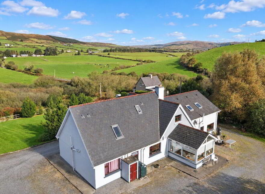 Derryvahalla, Bantry, P75KW84