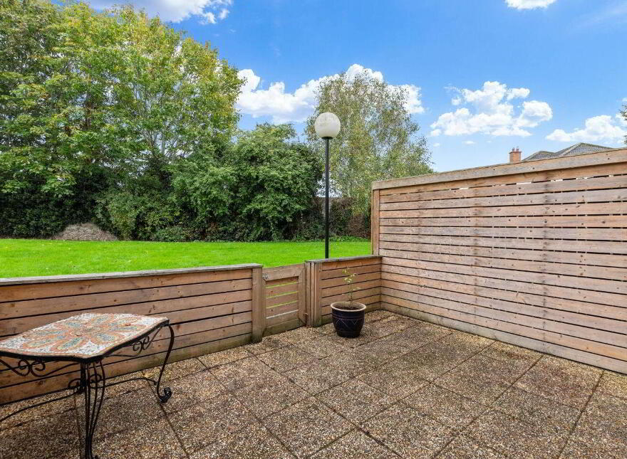 107 White Oaks, Roebuck Road, Clonskeagh, Clonskeagh, D14C920