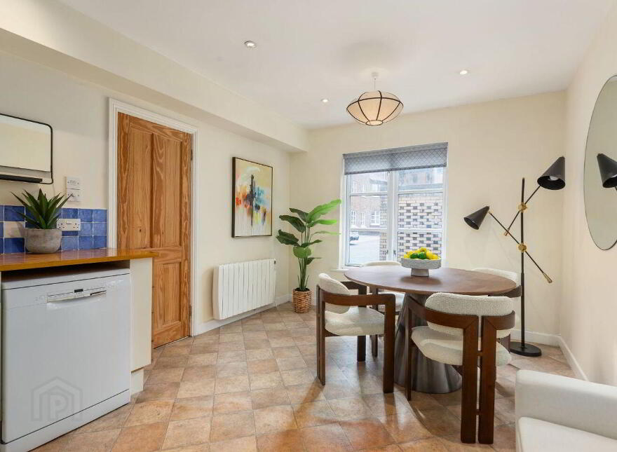 1 Wentworth, Eblana Villas, Merrion Square, Dublin 2, D02N290