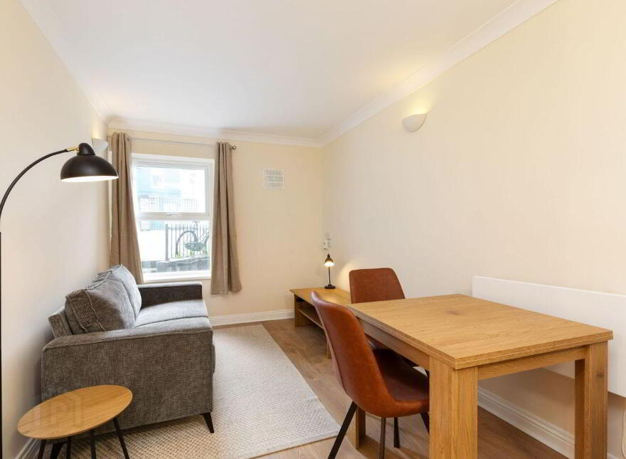 Flat 2, 49 Blessington Street, North Circular Road, North Circular Road, D07W967