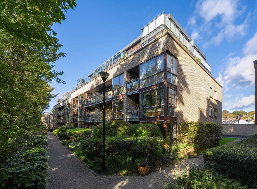 95 The Island, Block E, Martin`s Row, Chapelizod, D20NW10