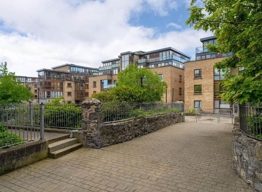95 The Island, Block E, Martin`s Row, Chapelizod, D20NW10