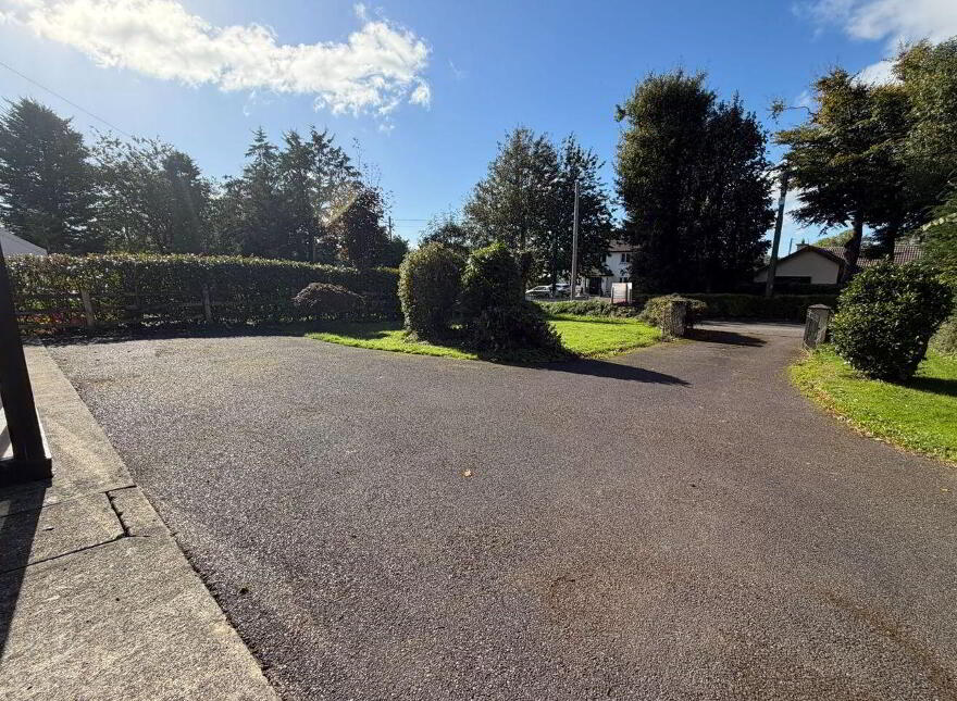 Curragh Road, Kanturk, P51TC04
