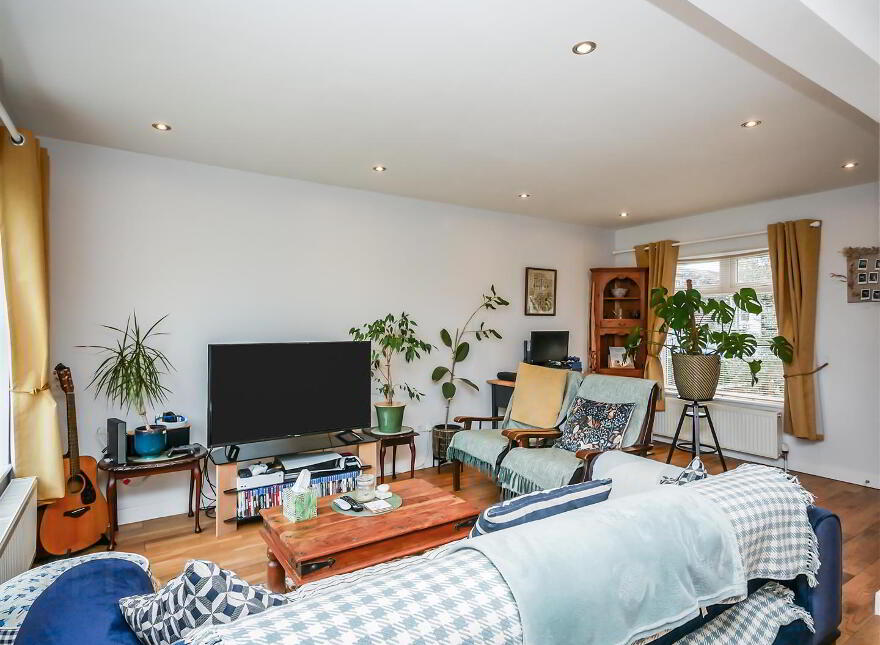 2 Knock Eden Drive, Rosetta, Belfast, BT6 0GG