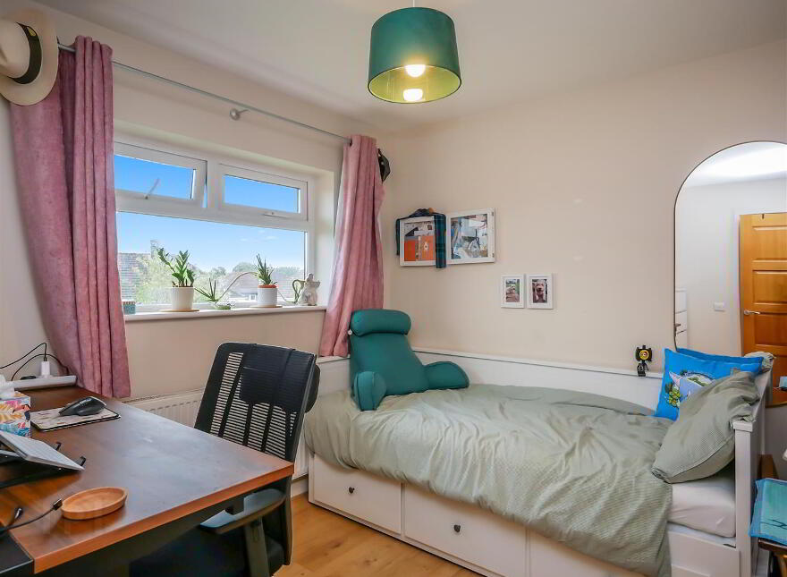 2 Knock Eden Drive, Rosetta, Belfast, BT6 0GG