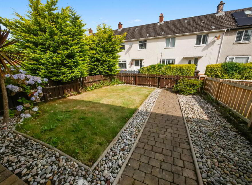 23 Kilwarlin Walk, Belvoir Park, Belfast, BT8 7EQ