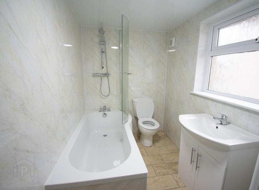 34 Moat Road, Ballymena, BT42 4DA