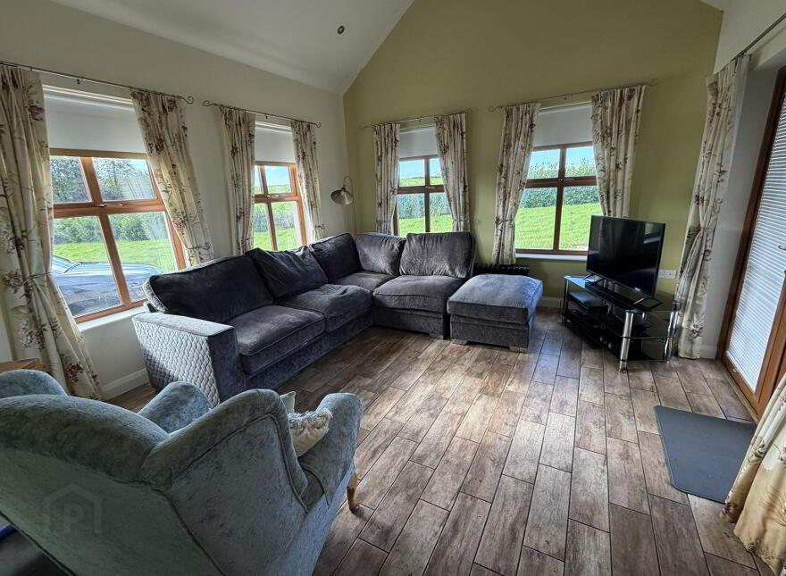 3 Ballyreagh Close, Clough, Ballymena, BT44 9QR