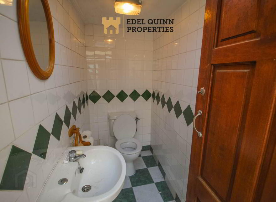 7 Water Street, Donegal Town, F94R5C9