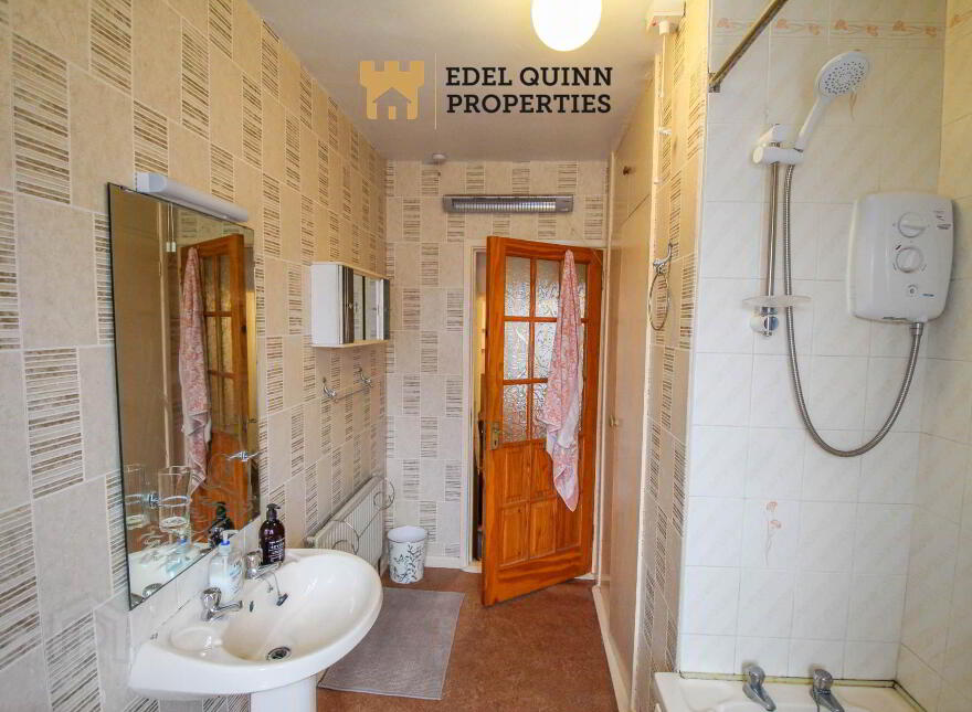 7 Water Street, Donegal Town, F94R5C9