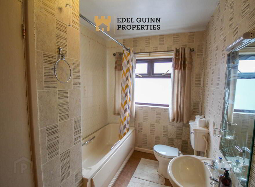 7 Water Street, Donegal Town, F94R5C9