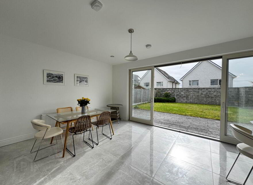 13 Seaview Drive, Cnoc, Blackrock, A91HH9R