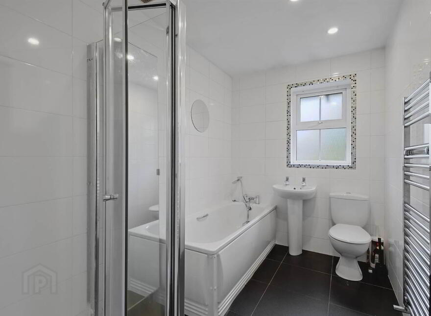 4 Churchland Close, Holywood, BT18 9LF