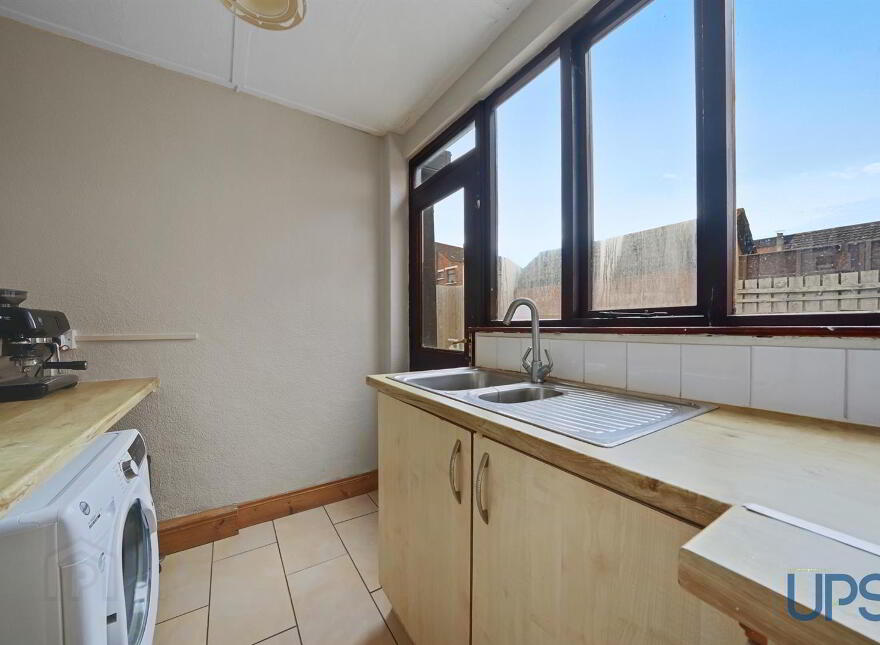 4 Ashton Avenue, Finaghy Road North, Belfast, BT10 0JR