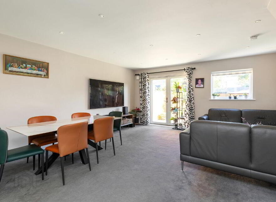 4 Glencairn Grove, The Gallops, Leopardstown, Leopardstown, D18C5T3