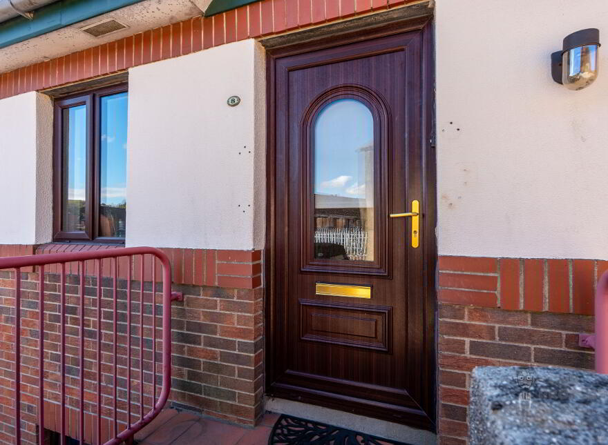 Flat 8 Lynden Gate, 50 Knockbreda Road, Belfast, BT6 0JB