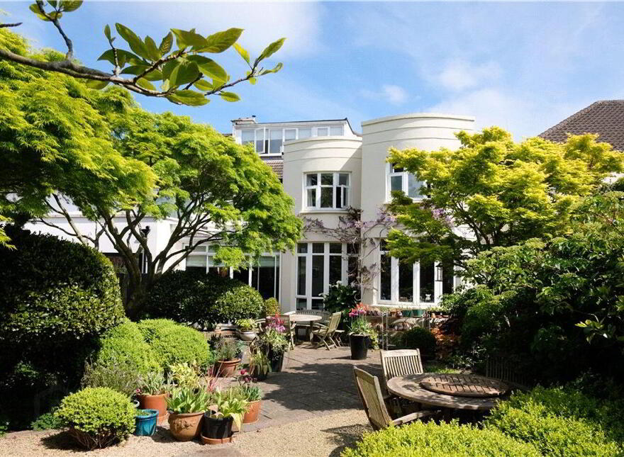 6 Saval Park Road, Dalkey, A96X962