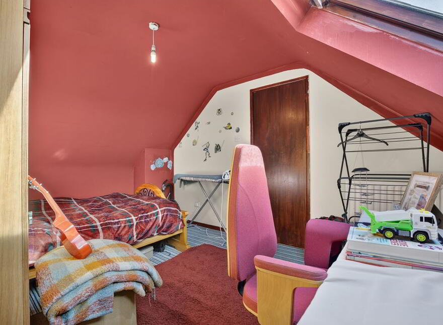 8 The Isles, Antrim, BT41 4UR