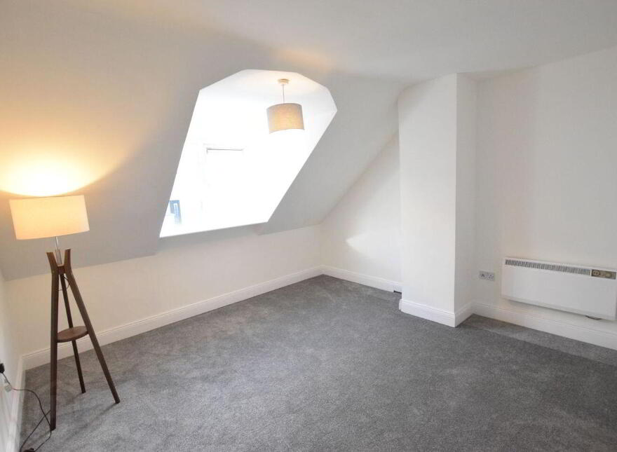 12 Main Street, Passage West, T12WV8K