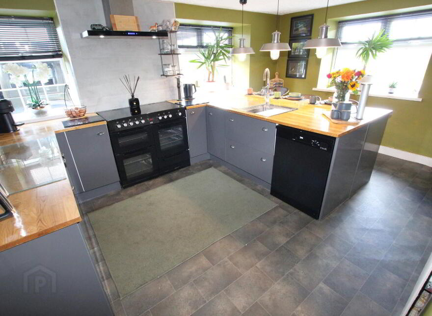 61 Belfast Road, Nutts Corner, Crumlin, BT29 4TJ