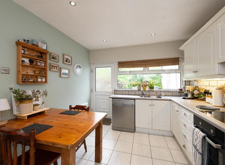 11 Beechgrove, Ballynahinch, BT24 8NQ