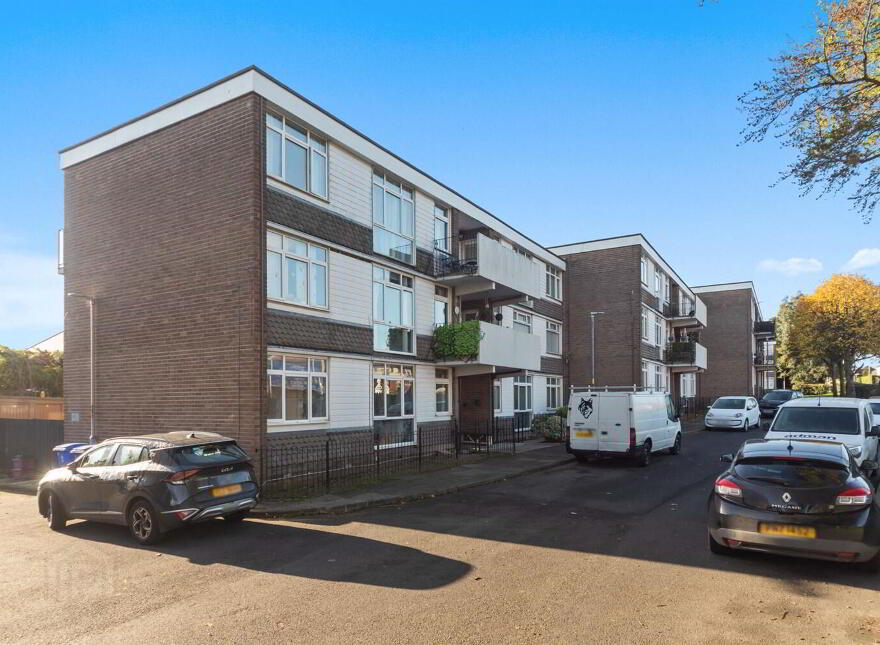 Apt 204a, Upper Lisburn Road, Belfast, BT10 0LA