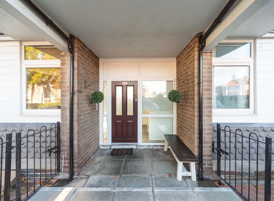 Apt 204a, Upper Lisburn Road, Belfast, BT10 0LA