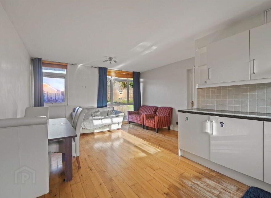 Apt 204a, Upper Lisburn Road, Belfast, BT10 0LA