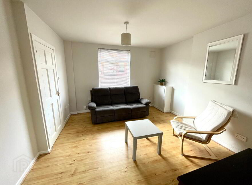 151 Tates Avenue, Belfast, Belfast, BT12 6NA