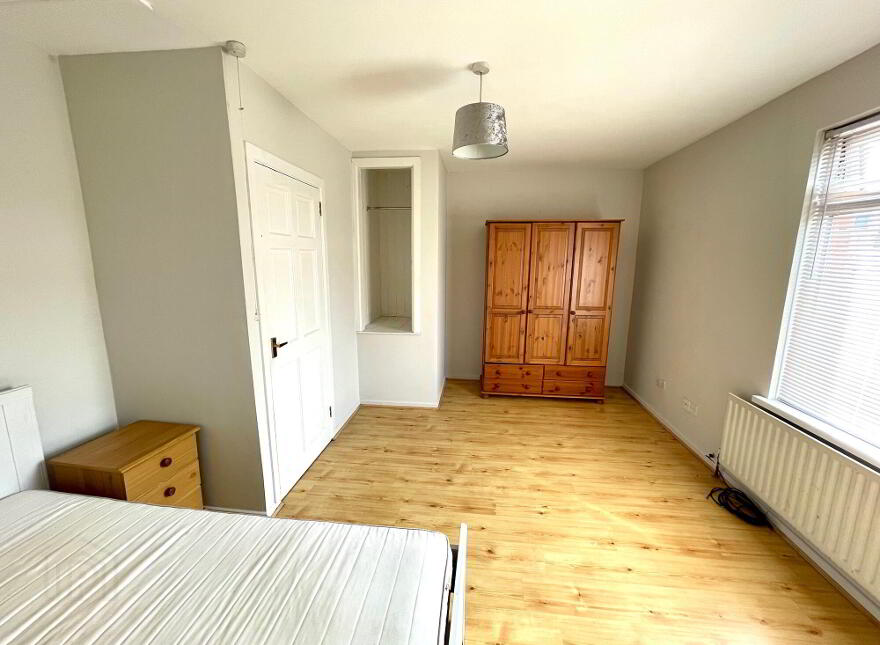 151 Tates Avenue, Belfast, Belfast, BT12 6NA