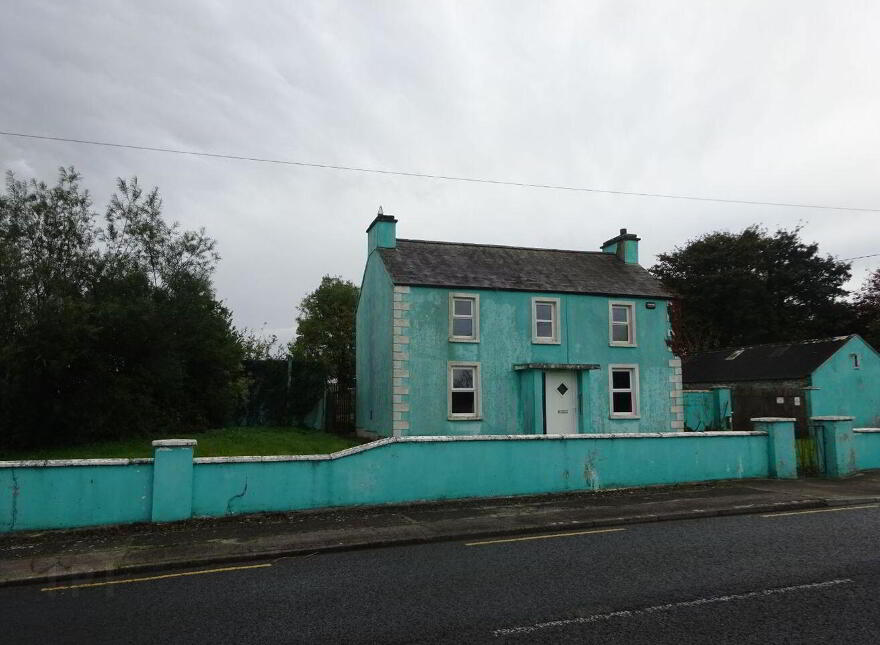 Menlough Village, Menlough, H53RW94