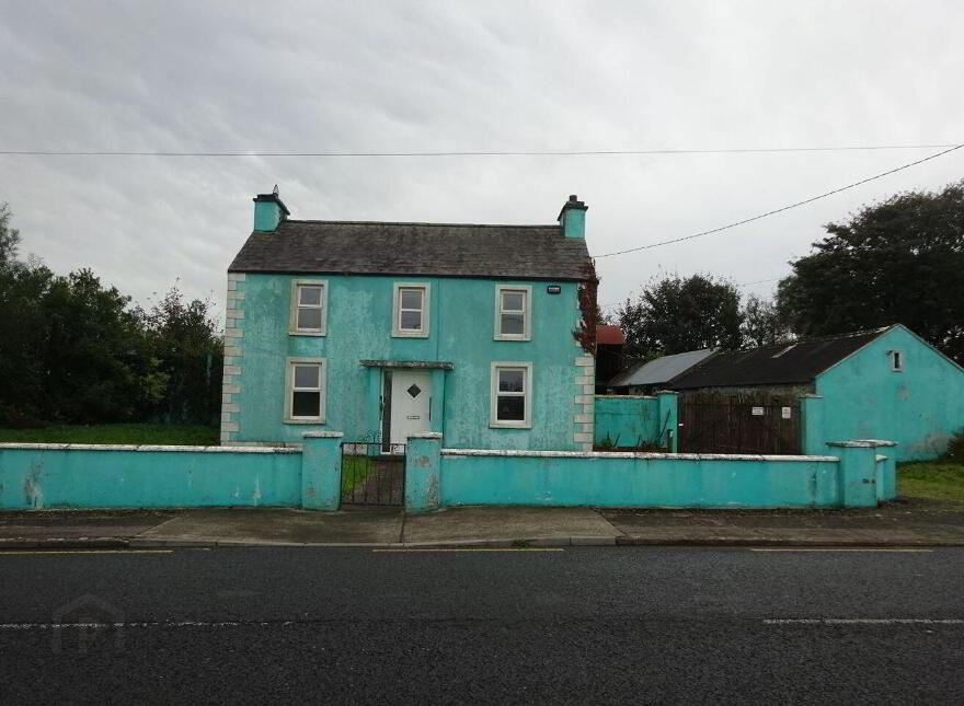 Menlough Village, Menlough, H53RW94