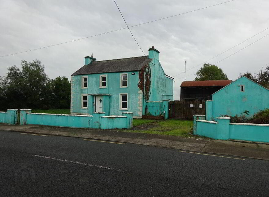 Menlough Village, Menlough, H53RW94
