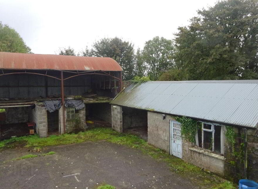 Menlough Village, Menlough, H53RW94