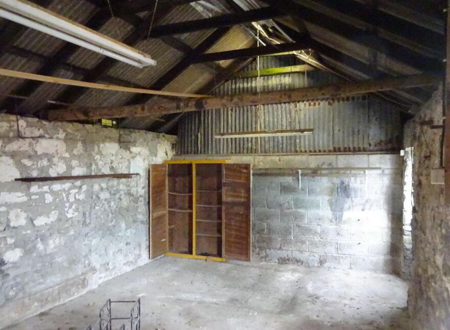 Menlough Village, Menlough, H53RW94