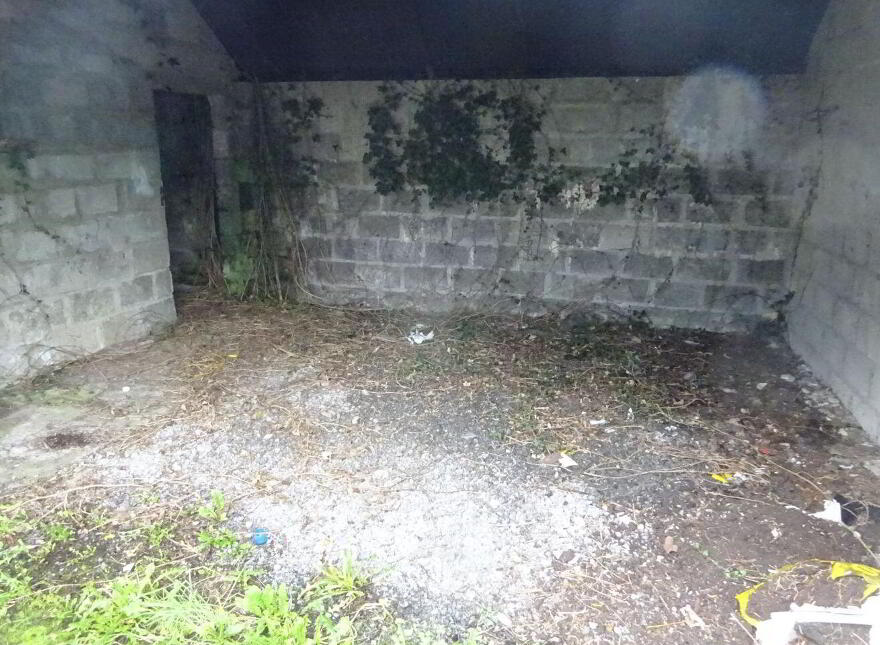 Menlough Village, Menlough, H53RW94