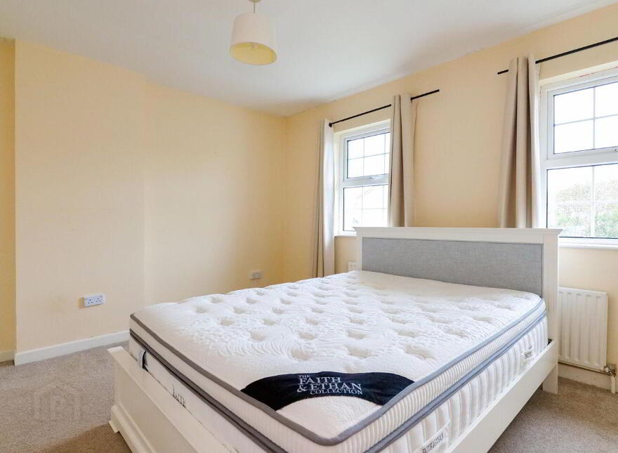 84 Sandyvale Lawn, Headford Road, H91E33W