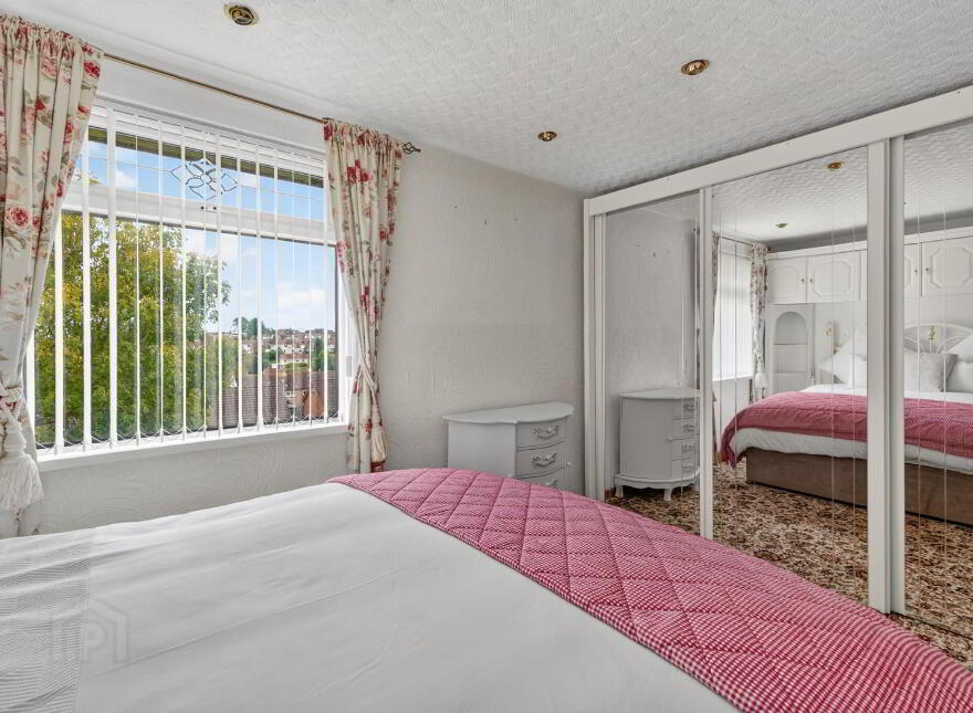 44 Carrickmannin Gardens, Bangor, BT19 1SX
