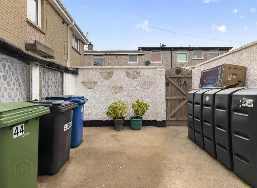 44 Carrickmannin Gardens, Bangor, BT19 1SX