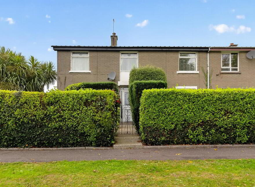 44 Carrickmannin Gardens, Bangor, BT19 1SX