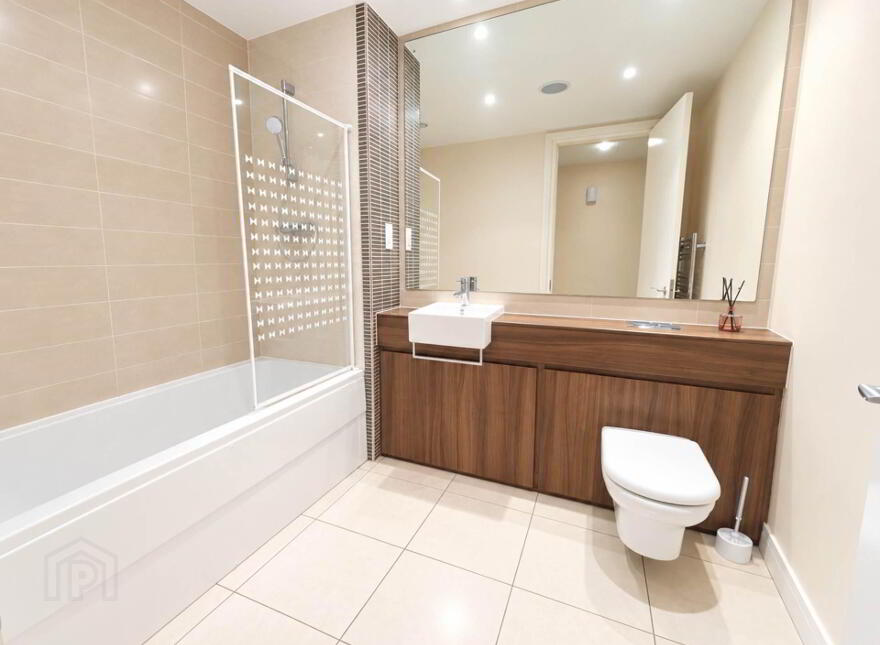 6 04 The Arc, Queens Road, Belfast, BT3 9FG