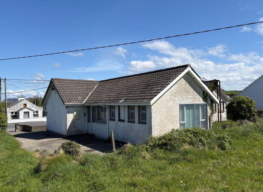 Former HSE Building, Station Road, Falcarragh, F92ER80