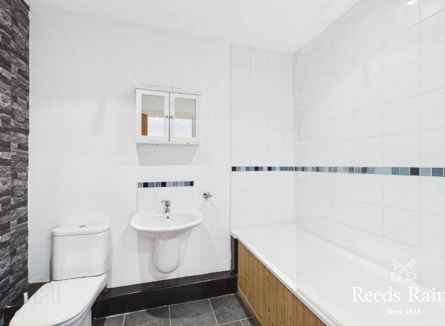 27 Leathem Square, East Link Road, Dundonald, Belfast, BT16 2QL