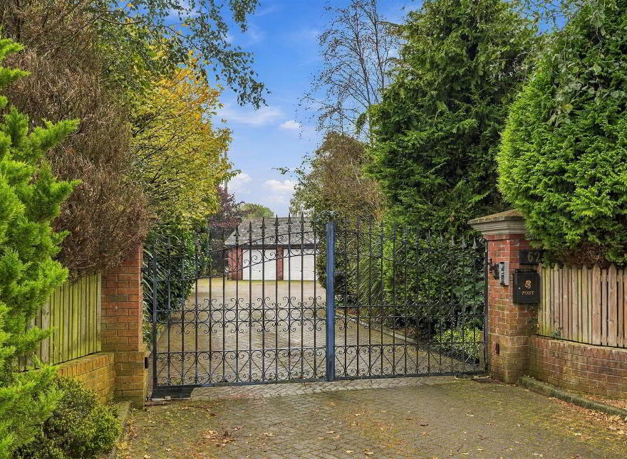 62 Old Ballyrobin Road, Templepatrick, BT41 4TJ