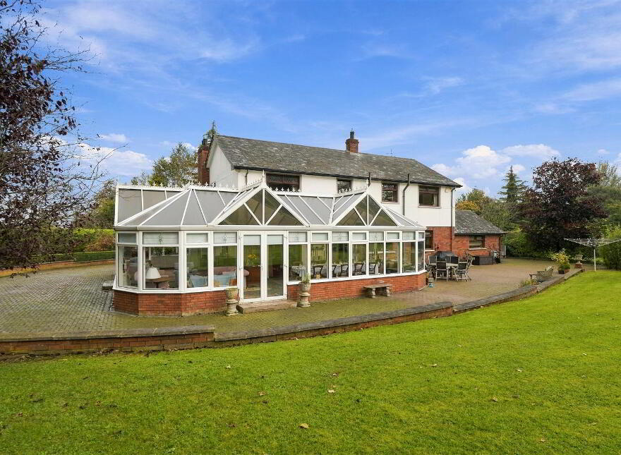 62 Old Ballyrobin Road, Templepatrick, BT41 4TJ