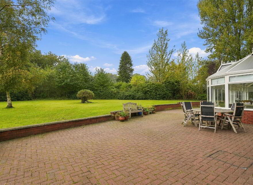 62 Old Ballyrobin Road, Templepatrick, BT41 4TJ