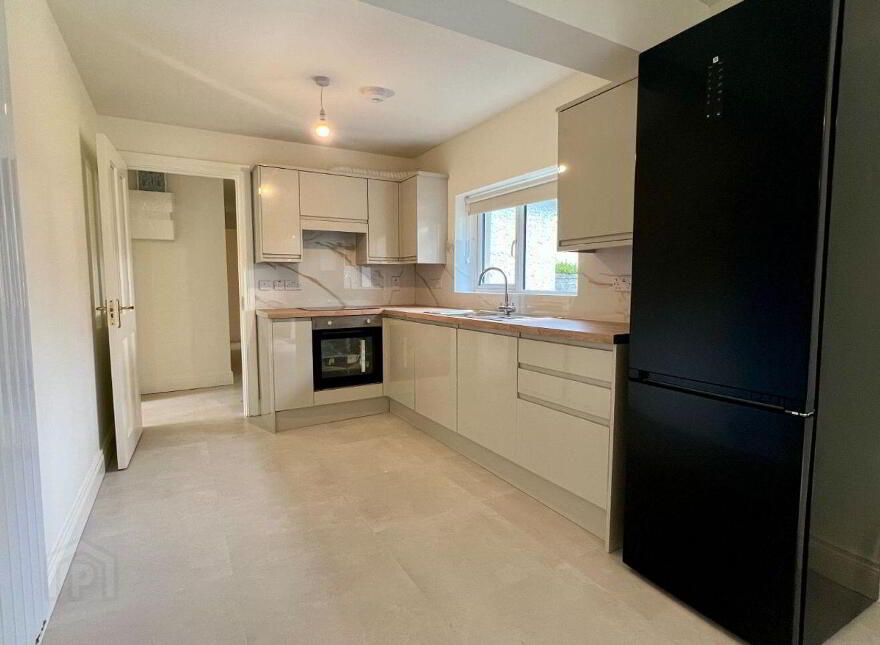 Completely Renovated, 6 Bedroom Bungalow At Derrymullan, Ballinasloe, H53R9Y8