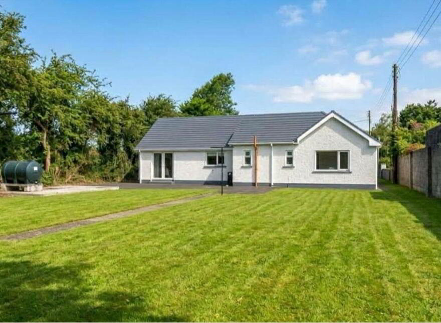 Completely Renovated, 6 Bedroom Bungalow At Derrymullan, Ballinasloe, H53R9Y8