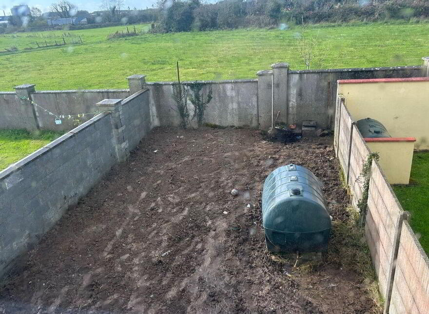 7 Abbeyfield, Ballaghaderreen, F45D563