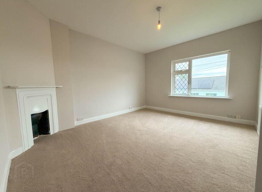 12 Dernish Avenue, Foynes, V94PC8P